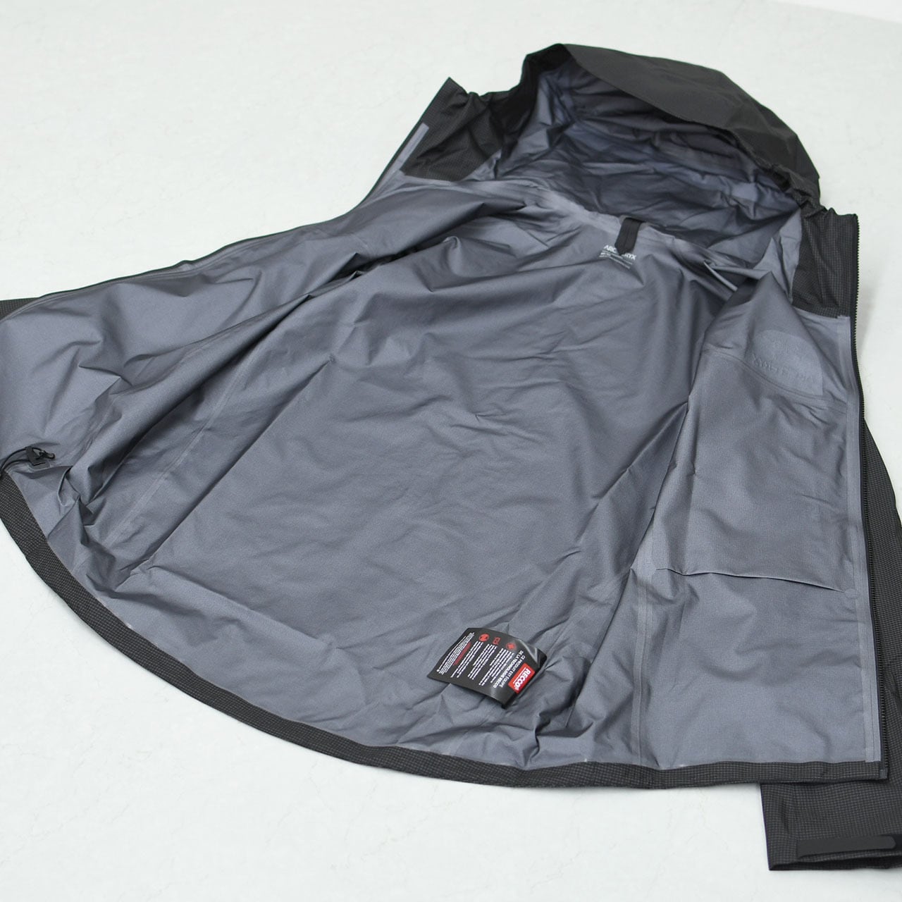 ARC'TERYX [アークテリクス正規代理店] Alpha Lightweight Jacket