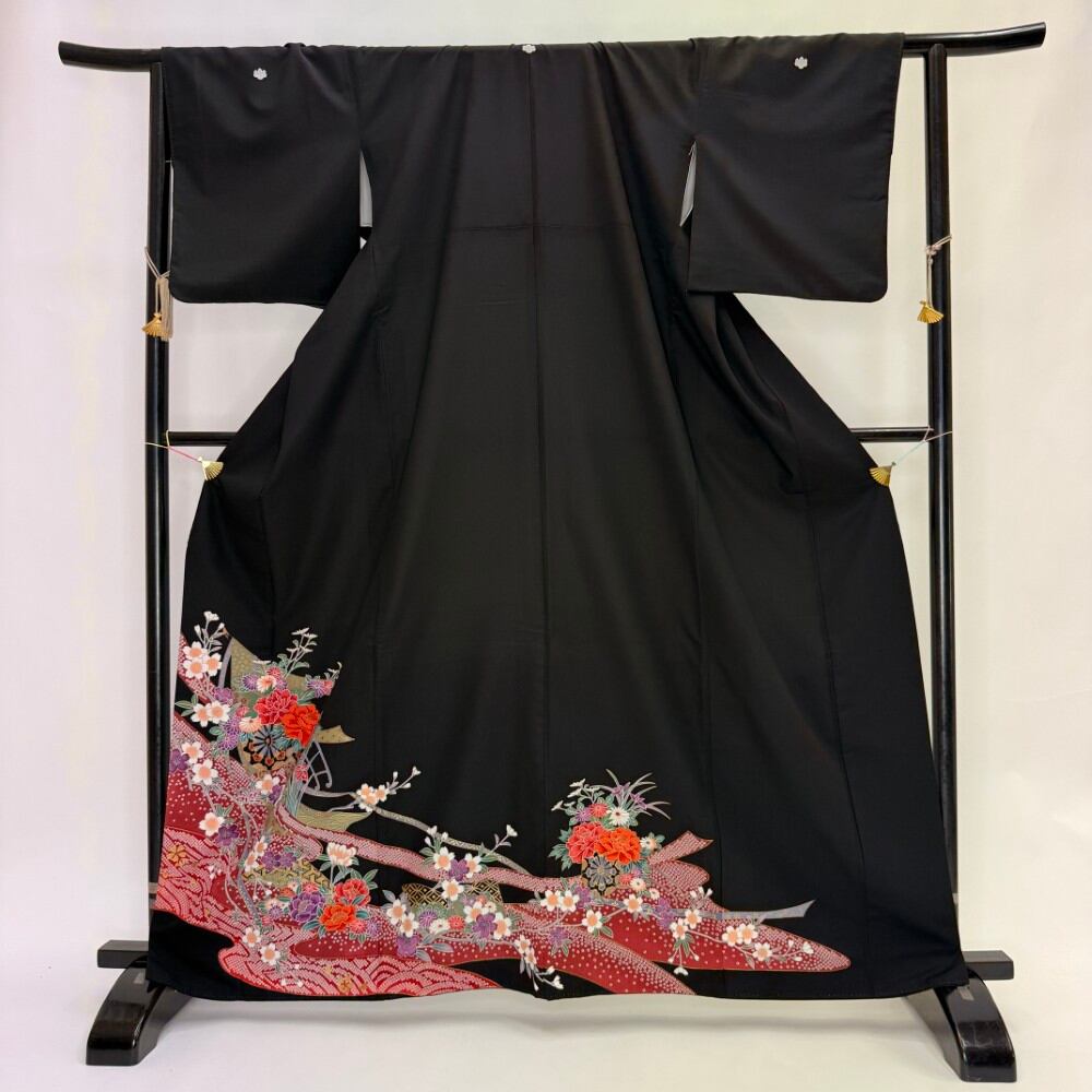黒留袖 リサイクル着物 安い 裄65.5cm M size リメイク 中古 礼装 ポリエステル リユース 6201
