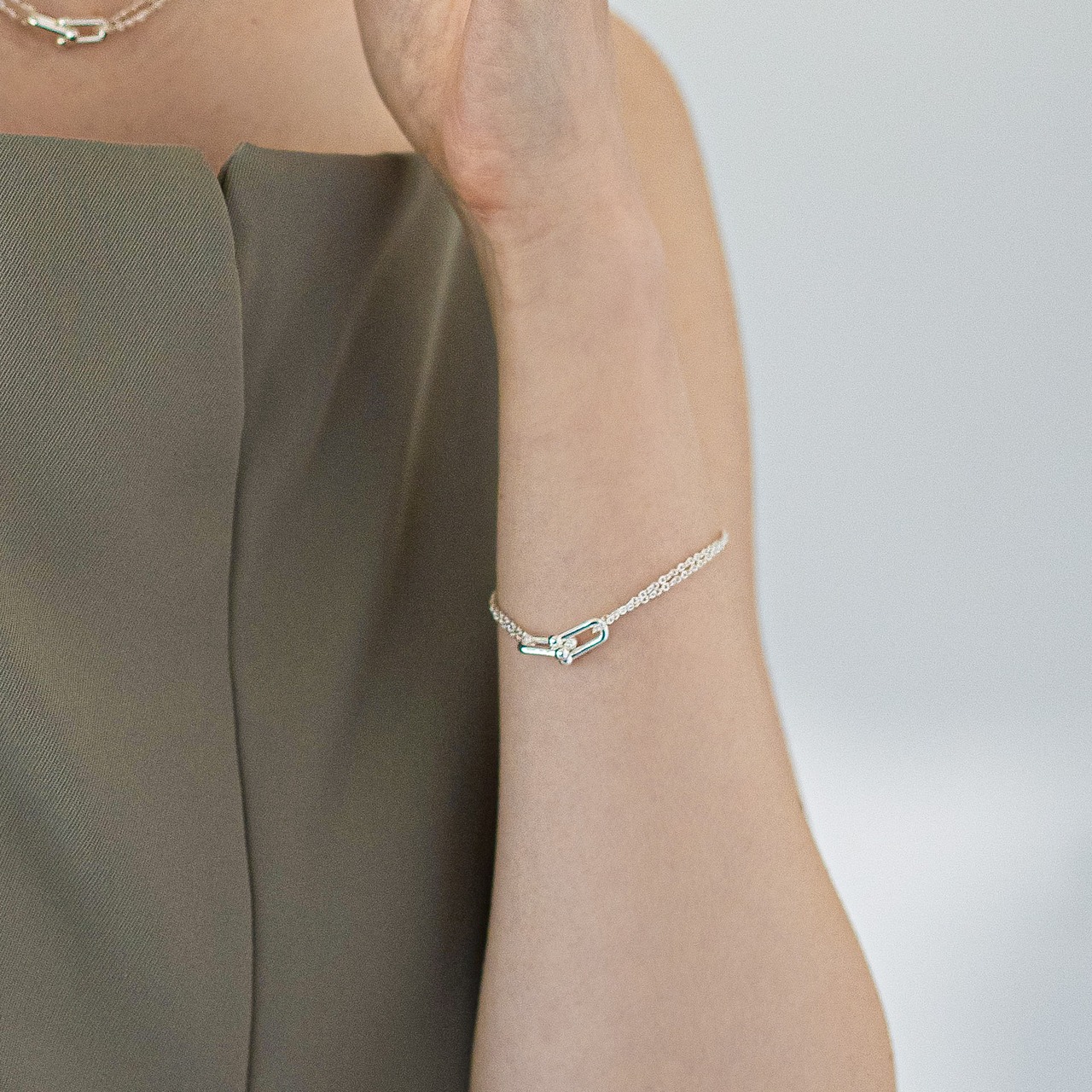 stainless eternity bracelet B032