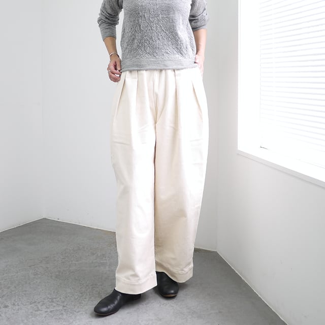 新品ARTE POVERA デニムダメージ加工２タックイージーパンツXS ARTE POVERA 10ozデニムダメージ加工 2タックイージーパンツ annabelle