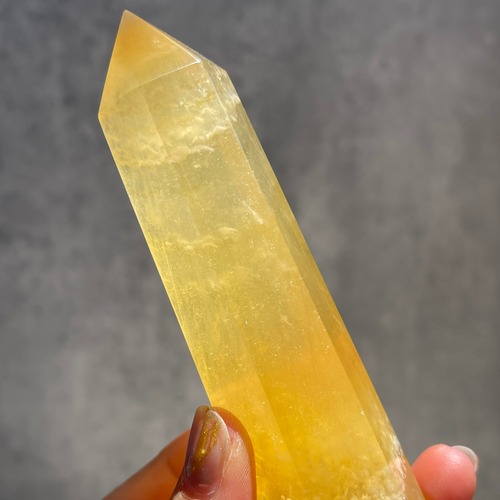 【イエローフローライト タワー（Yellow Fluorite）】② 鉱物 天然石 パワーストーン