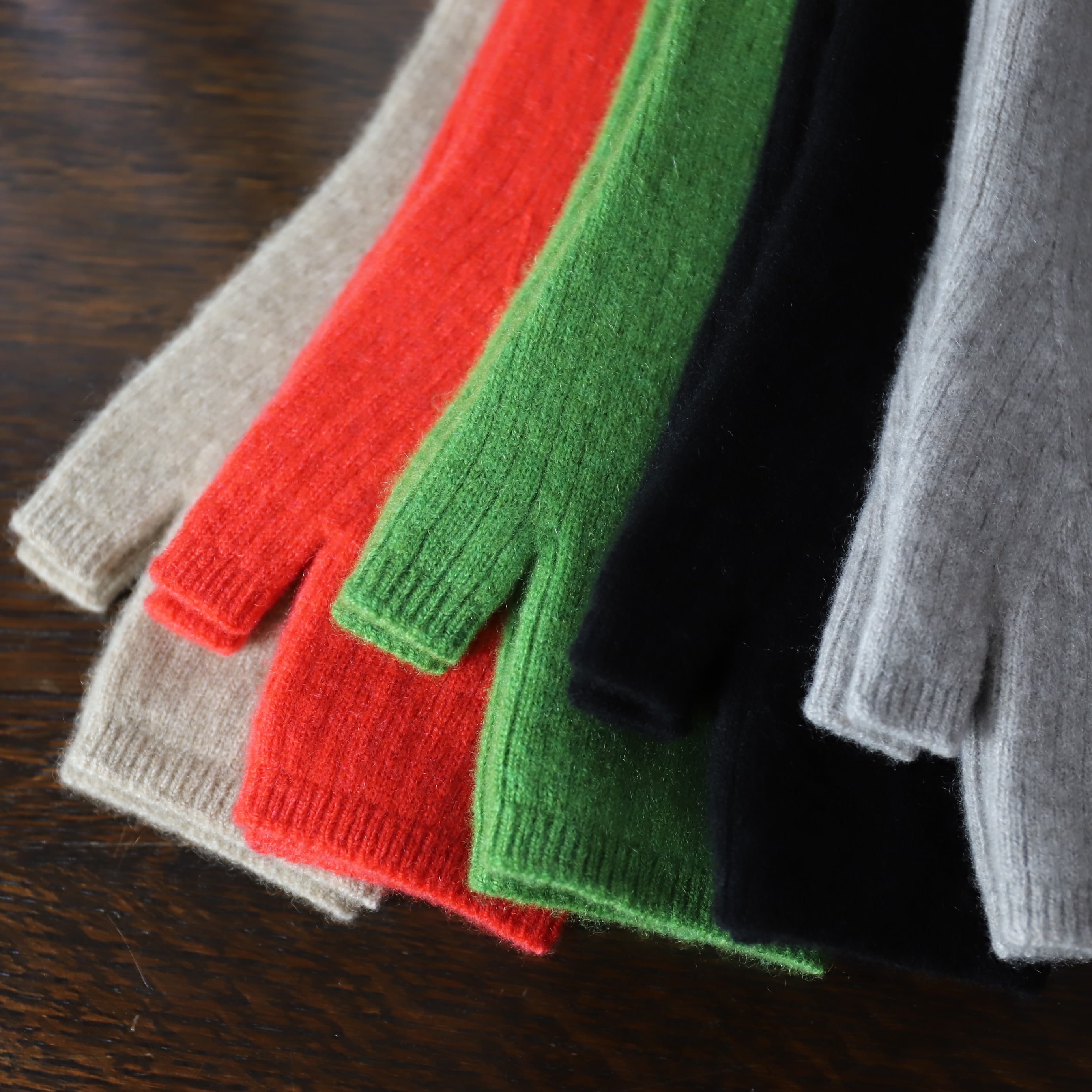 小物 Olde H & Daughter AGED CASHMERE GLOVES Olde H & Daughter / “AGED CASHMERE” GLOVE | TIBETAN MARKET