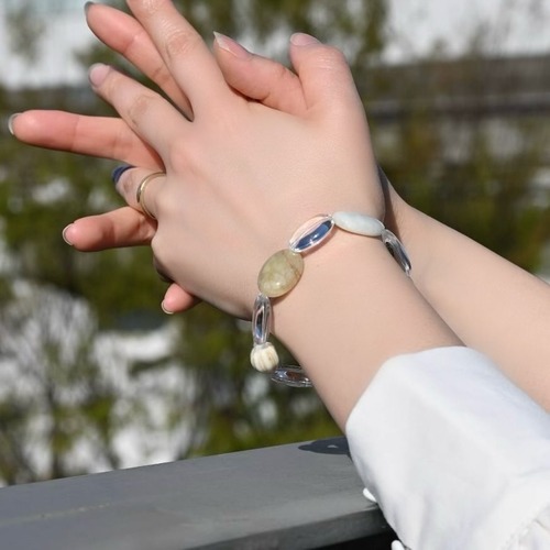 【せせらぎのうた】夏を感じるちゅるちゅる大人クリアなパワーストーンブレスレット＜アクアマリン×水晶×ポーセリン＞