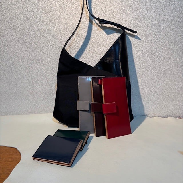 B.stuff　ナイロン×レザーコンビショルダー(クロ)