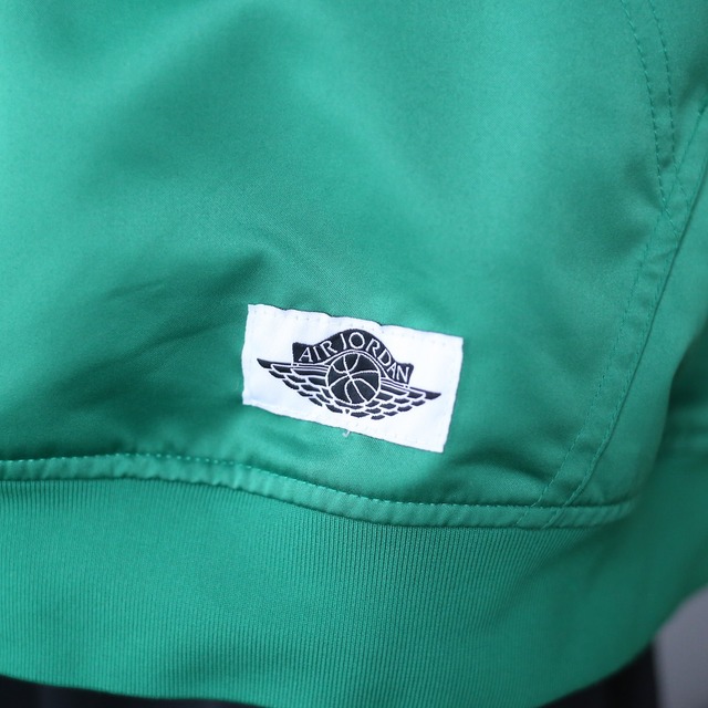 "Jordan" good green color over silhouette half-zip pullover