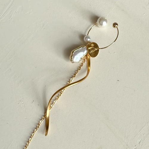 感動イヤーカフ/ 垢抜け（gold）