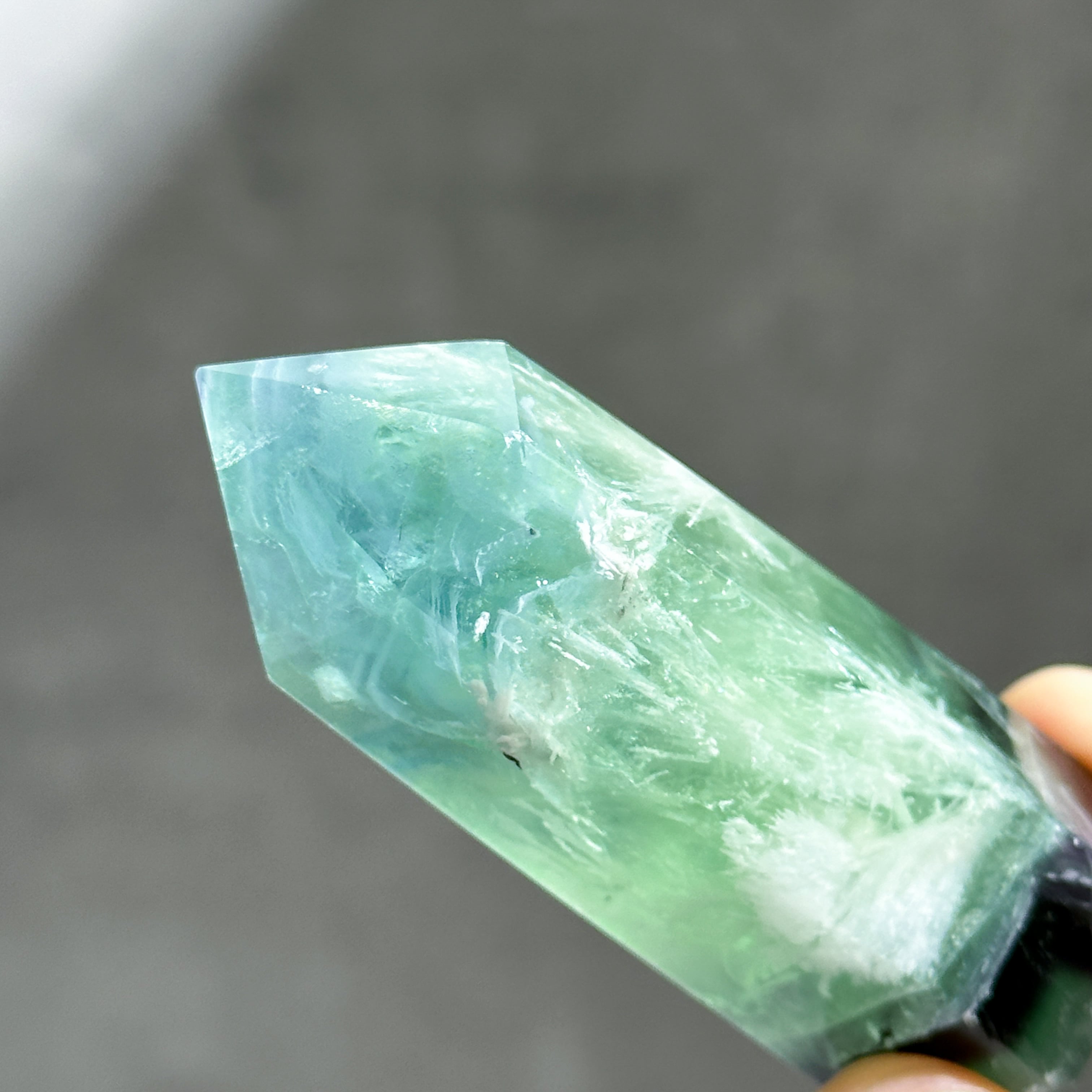 エンジェルフェザーフローライトタワー型 95◇ Angel Feather Fluorite