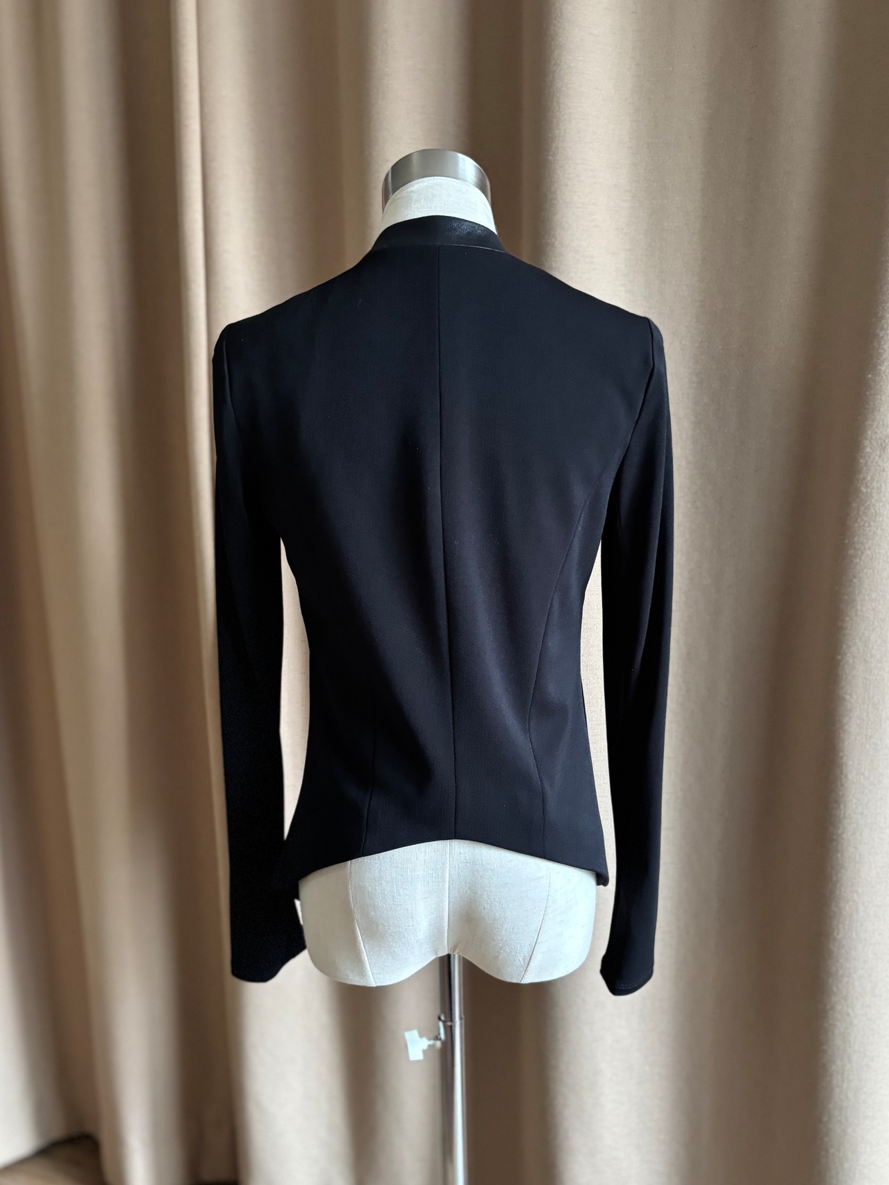 classic noir brooch set light jacket-5195-3