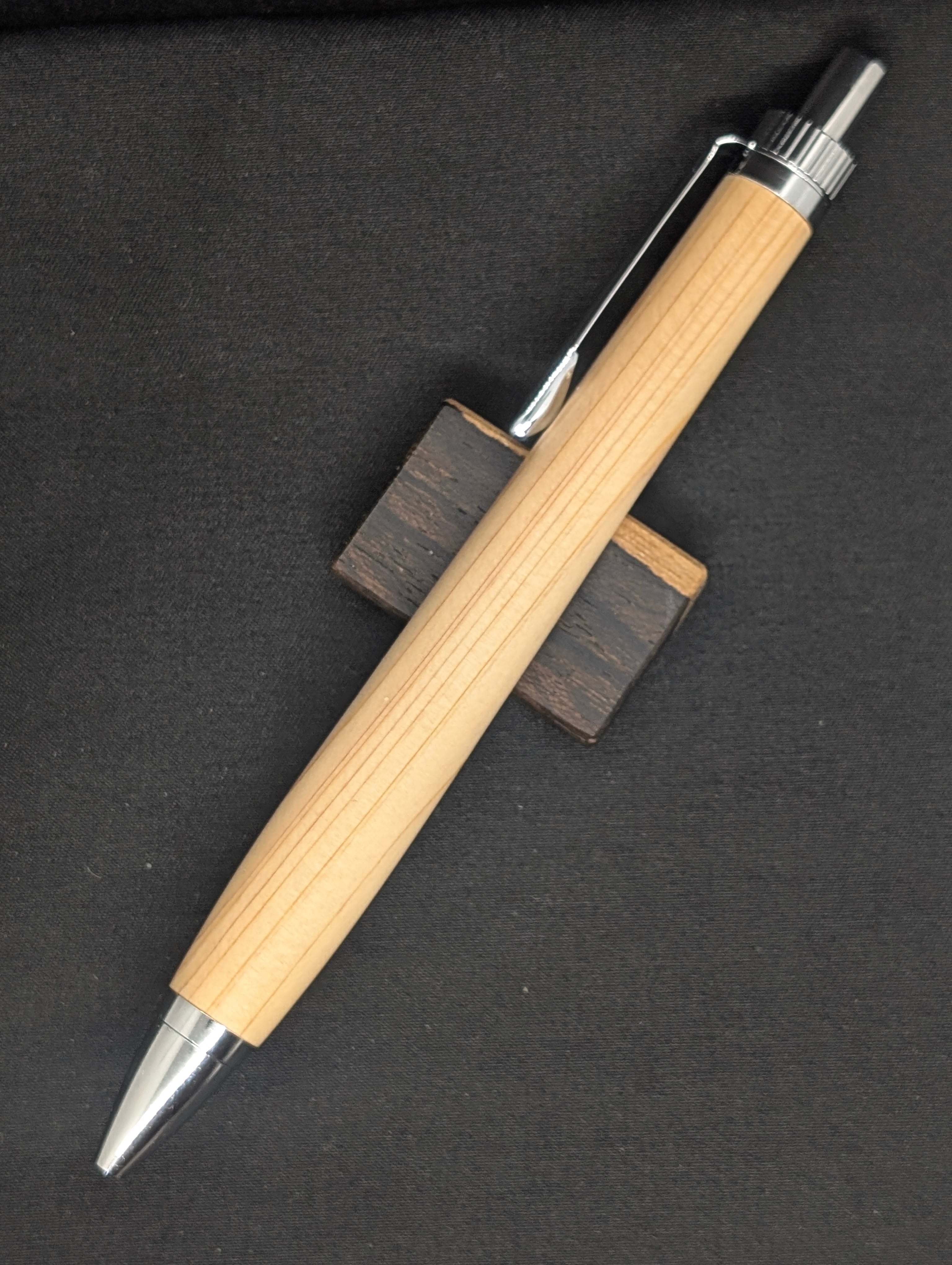 工房雨魚 Wood Craft Amago