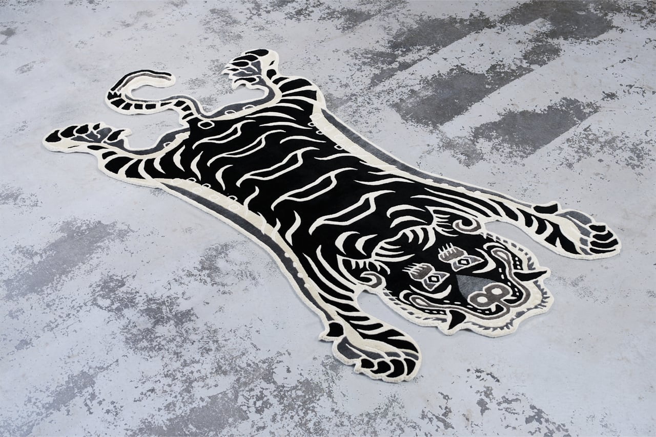 チベタン　タイガーラグ Tibetan Tiger Rug 《Lサイズ•シルク•オリジナル1•モノクロ196