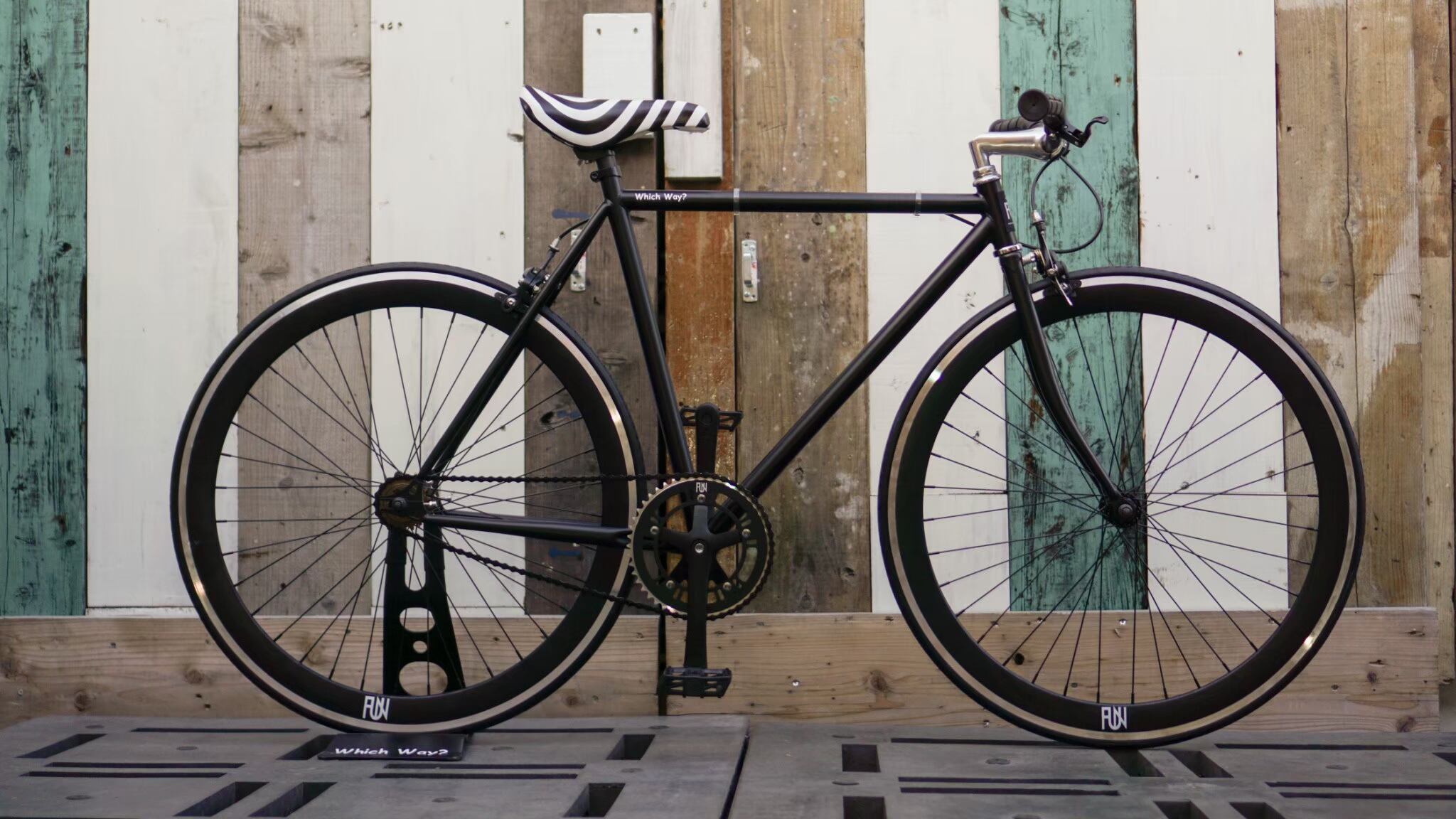 ノーパンク自転車 FUN EASY BMX 24インチ 完成車 マットブラック