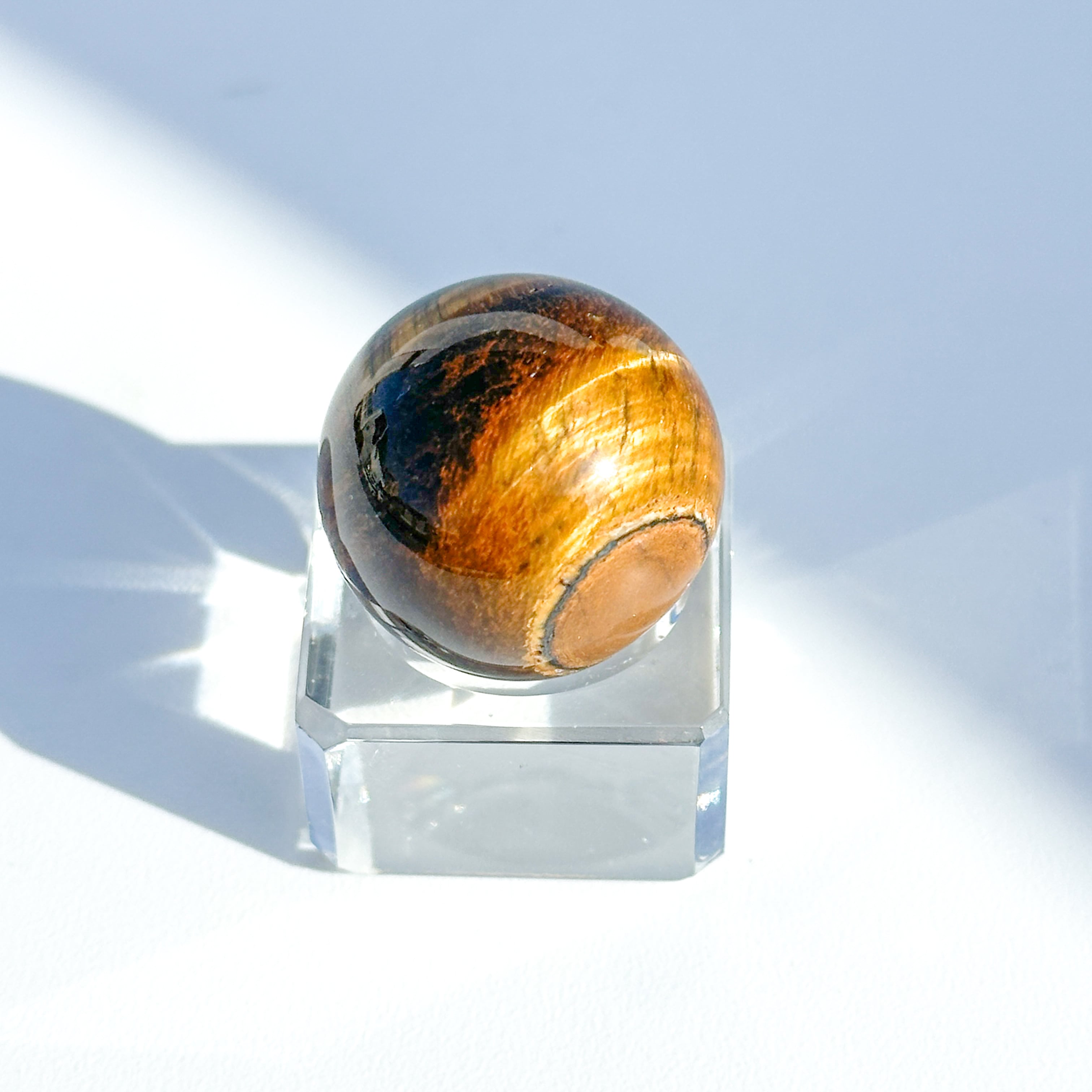 パワーストーン　タイガーアイ　金色に輝く虎　　激レア希少美品 タイガーアイ スフィア（丸玉）61◇ Tiger's eye ◇天然石・鉱物