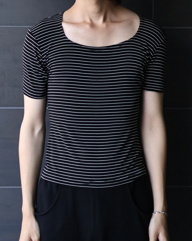 border drape half sleeve top