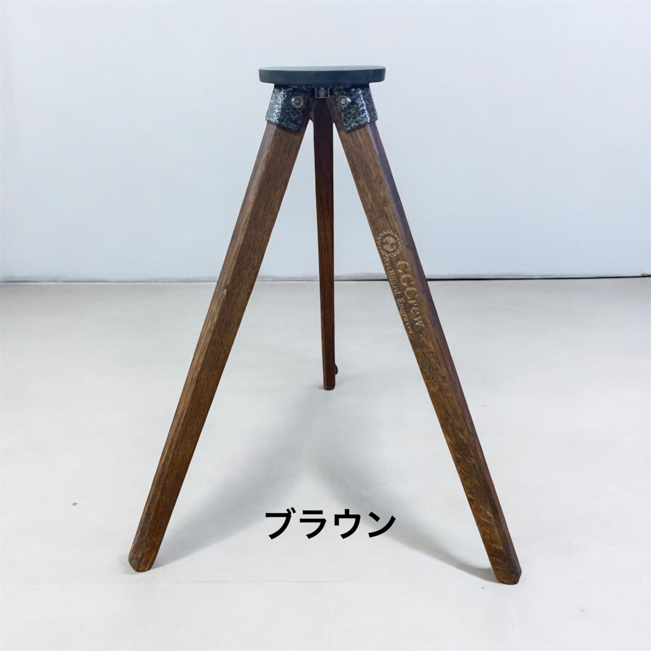 ヴィンテージ風彫刻テーブル（ダークレッドパープル）