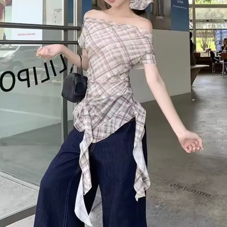 スパイシーヘムオフショルトップス