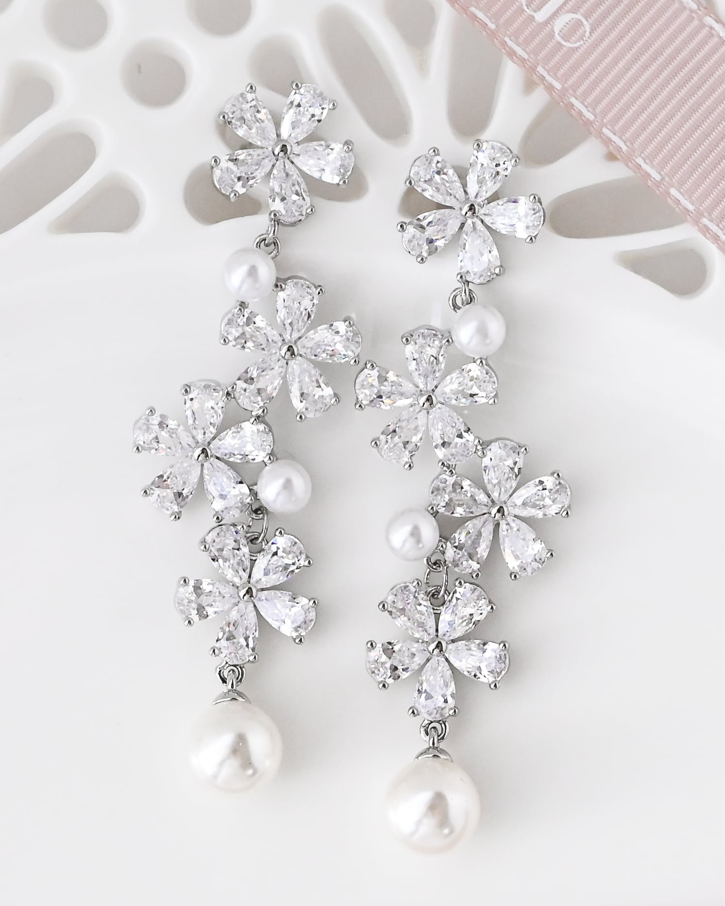 ワタベウエディング　パールとシルバーのブライダルアクセサリーセット 1fb1a9a3dd9d79b4dcd88707ec8892