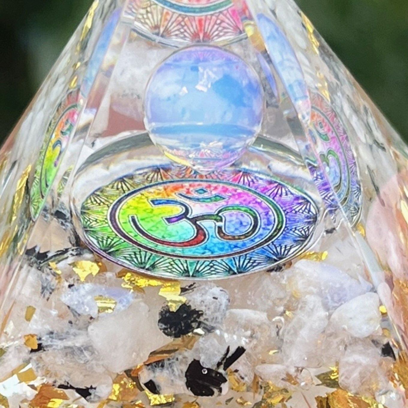 天然石 オルゴナイト ピラミッド 水晶 リアル 置物 パワーストーン