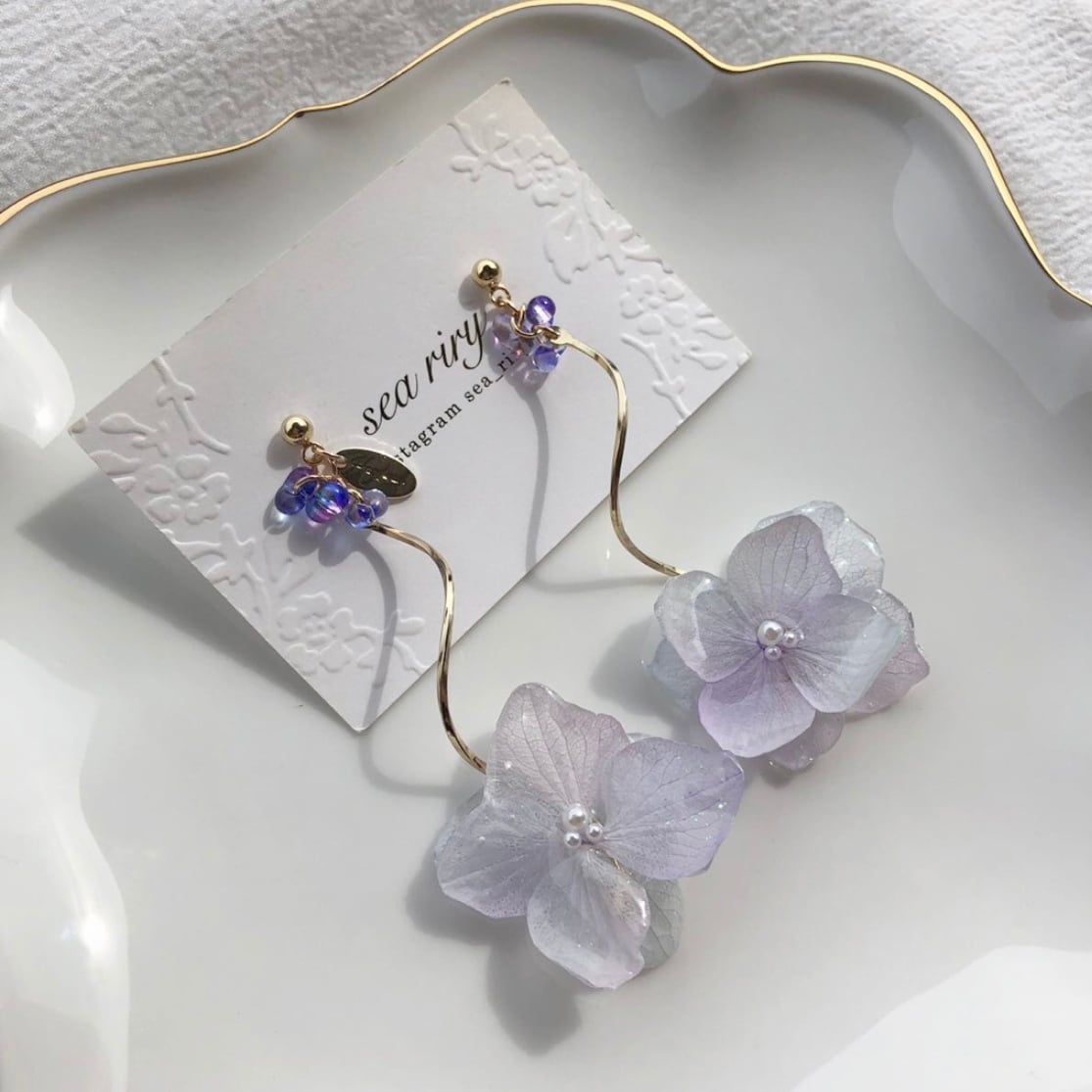 薄～い紫薔薇ブリザーブドフラワーレジン加工 ハンドメイド ピアス