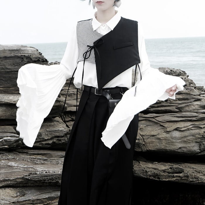 【クラシカルモード】ダブルベルト装飾 ベスト/ジレ | 黒 ゴシック