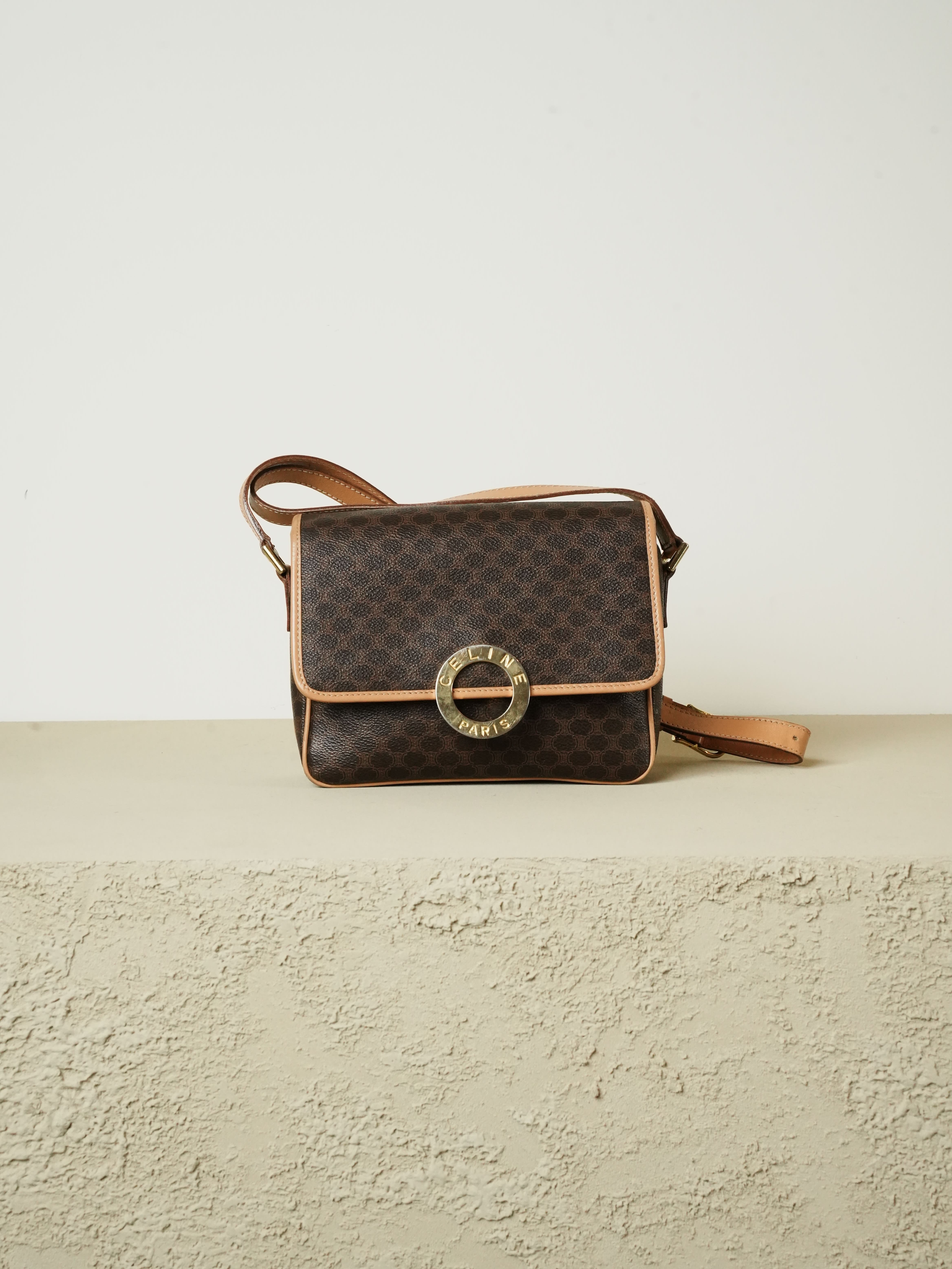 希少　ビンテージセリーヌ　ショルダーバッグ　CELINE PARIS セリーヌ CELINE セリーヌ ティーン トリオンフ ショルダーバッグ