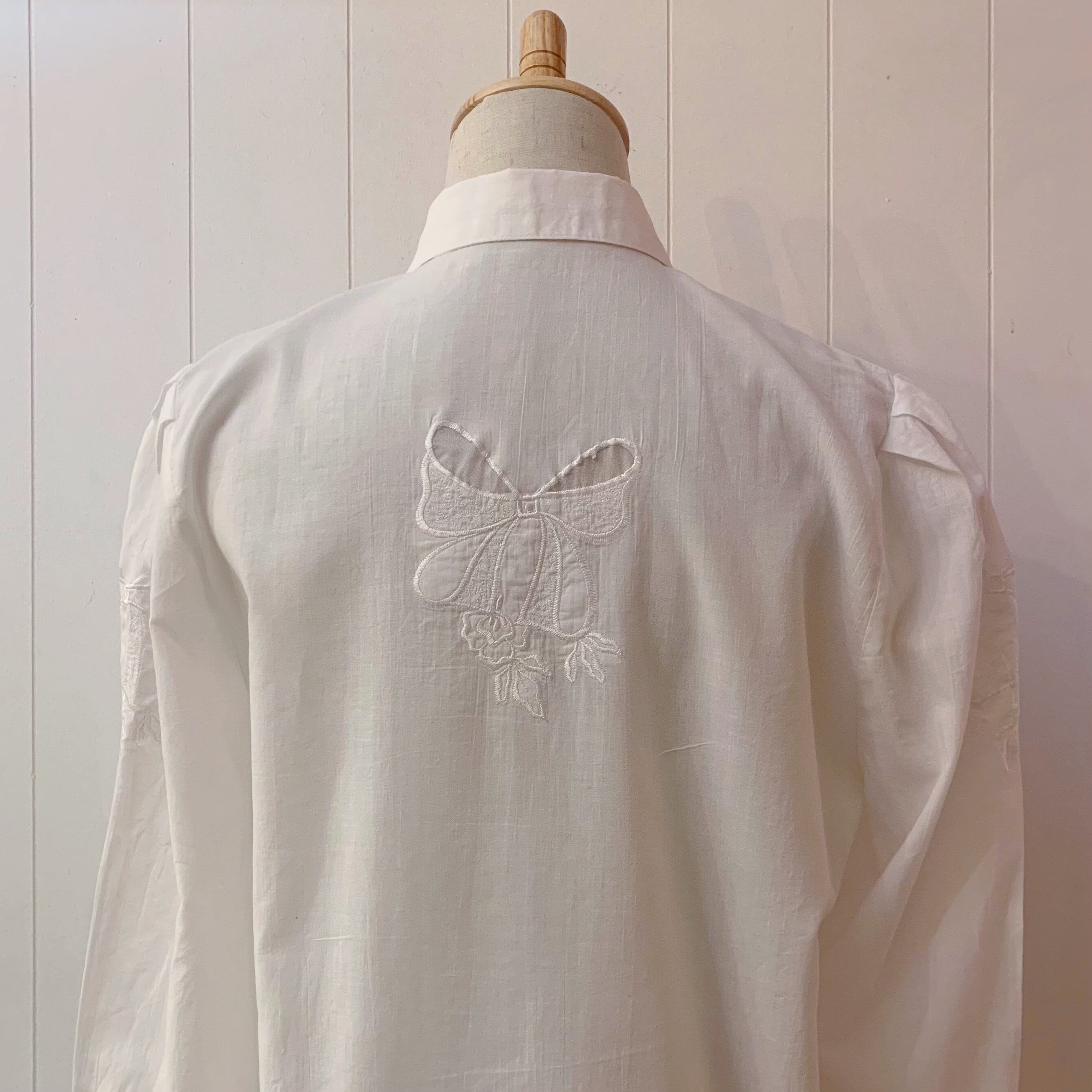 white ribbon flower embroidery blouse
