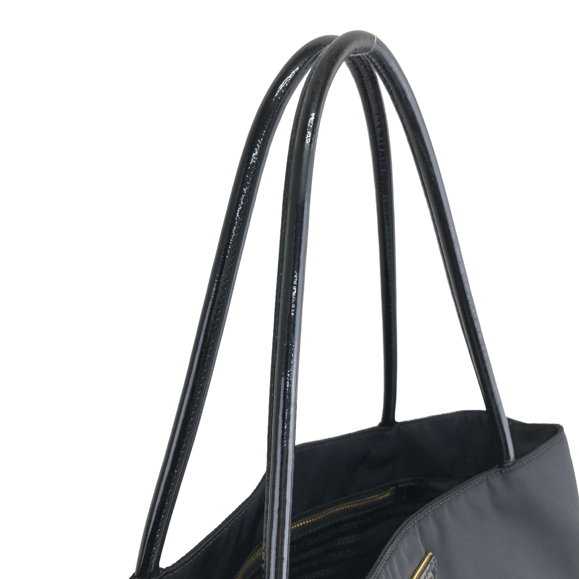 PRADA プラダ トライアングルロゴ ハンドバッグ ブラック ナイロン