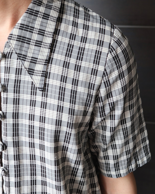 Covered button check shirt