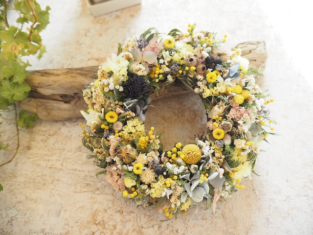 ミモザとアジサイのSpring Wreath