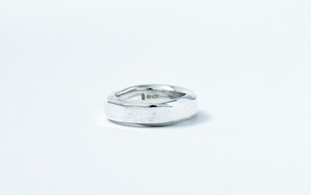 R-067 Side twist ring (M)