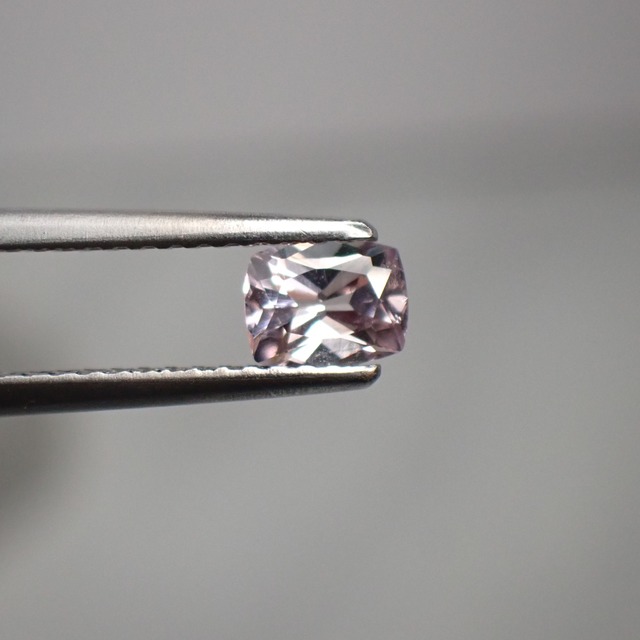 桜色☆淡いピンクのインペリアルトパーズ0.465ct