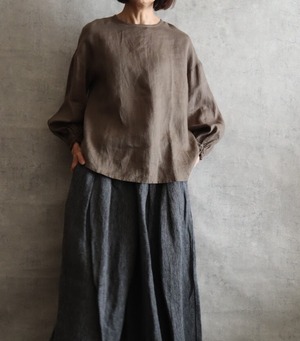 シンプルバック切替ブラウス　オリーブ
