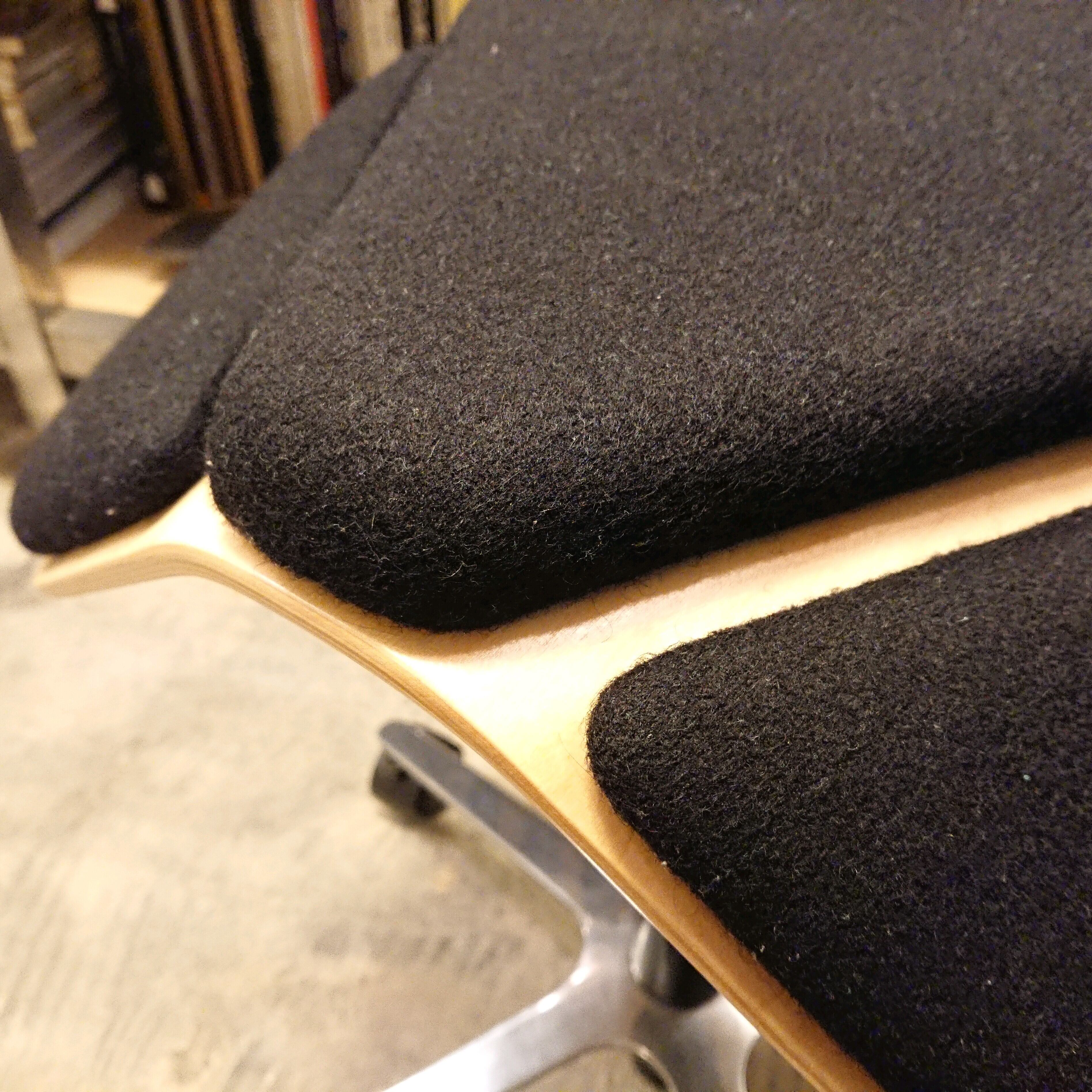 北欧 フィンランド ILOA＋ イロアプラス チェア スツール 昇降付 姿勢矯正 北欧 フィンランド ILOA＋ イロアプラス チェア スツール 昇降付 姿勢矯正