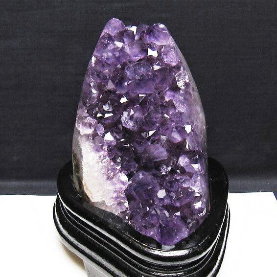 1.7Kg アメジスト クラスター ウルグアイ産 原石 amethyst 一点物 台座付属 182-7958