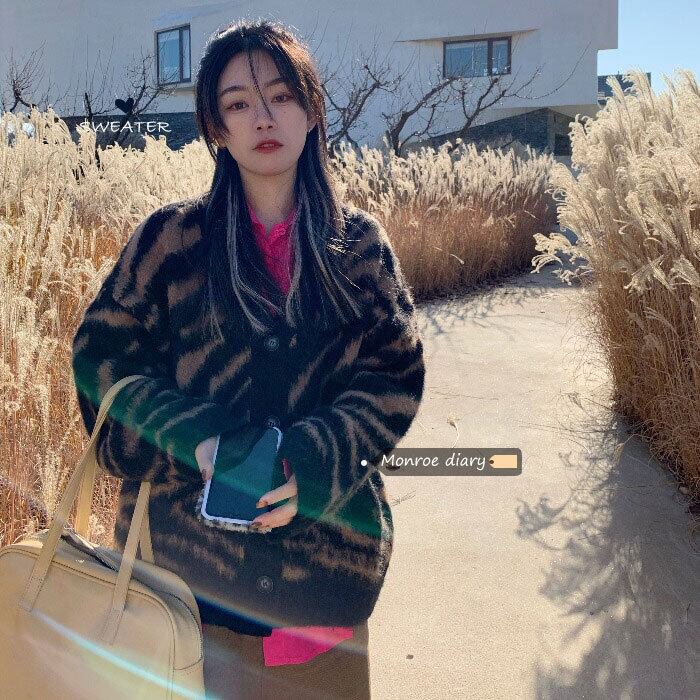 Vネックカーディガンセーター ルーズオータムウィンタートップス コート ロング 秋物 冬物 モンロー87102334404