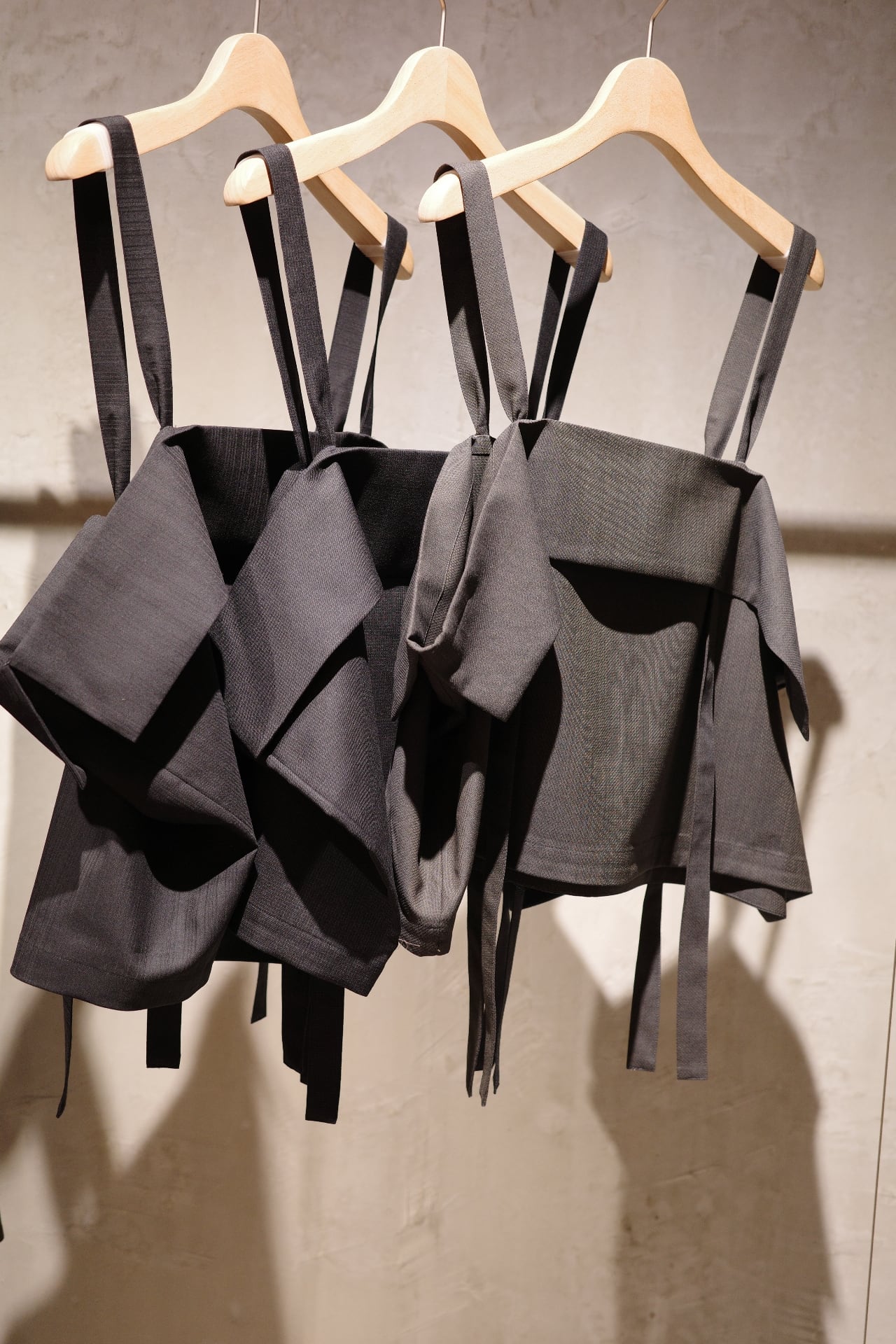pelleq/travel convert bib | ikasa.