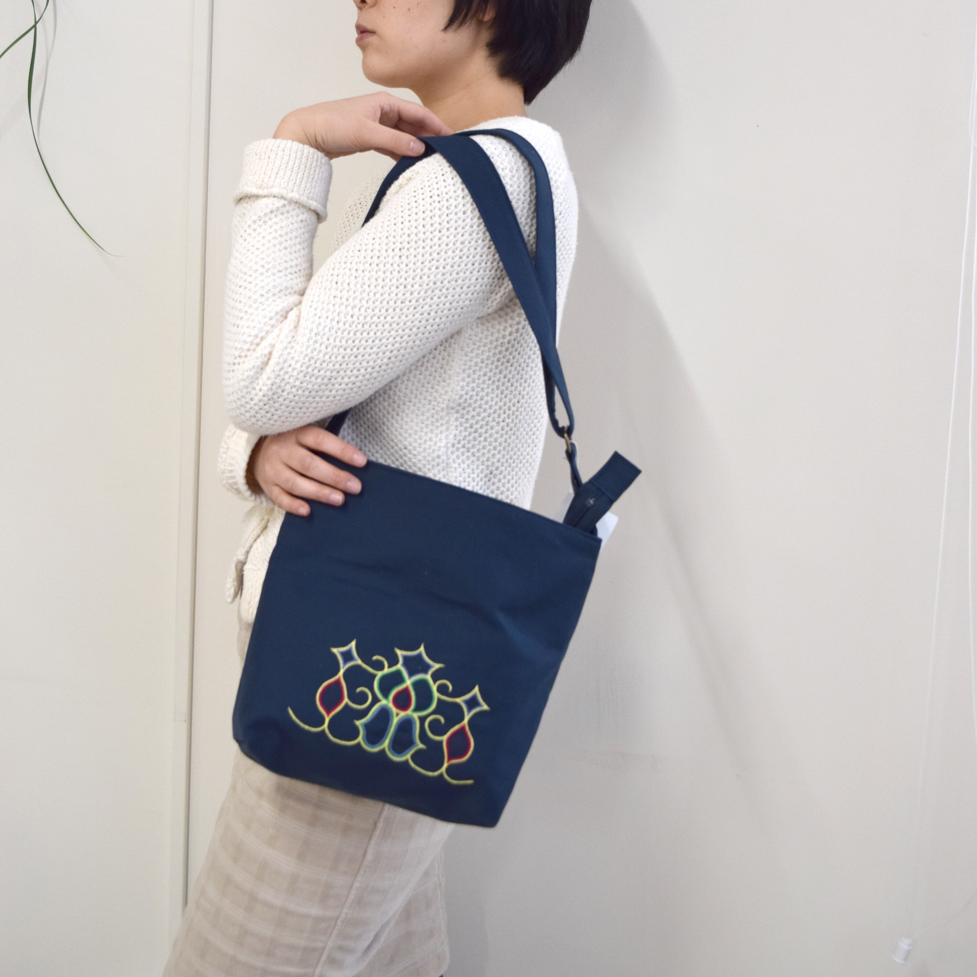 ショルダーバッグ（黄模様、紺色） shoulder bag 【さっぽろ