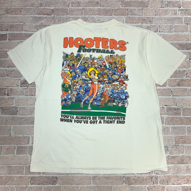 1990s HOOTERS T-SHIRT