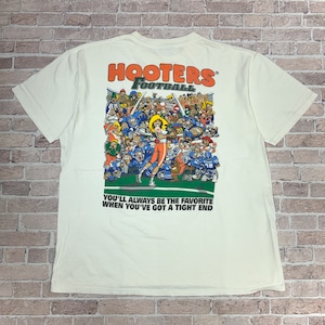 1990s HOOTERS T-SHIRT