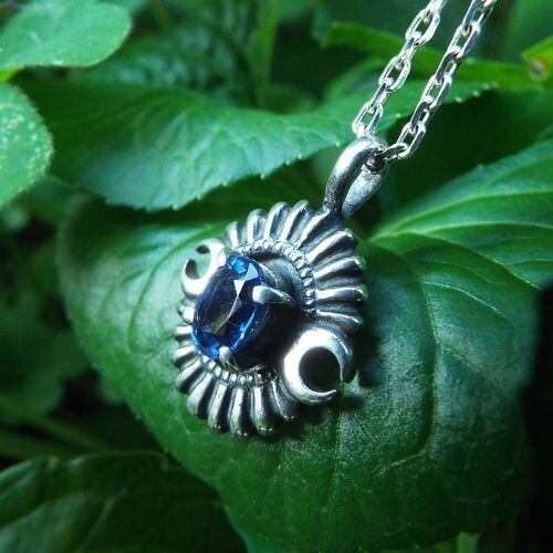 カイヤナイト・オリジナルシルバーペンダント・ノクターン