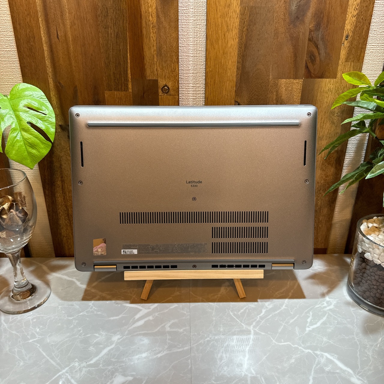 【美品 2022年式】 DELL Latitude 5330 / 第12世代 Core i5-1235U / メモリ8GB / SSD256GB