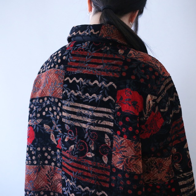 "reversible" geometry and reef motif pattern chenille weave jacket