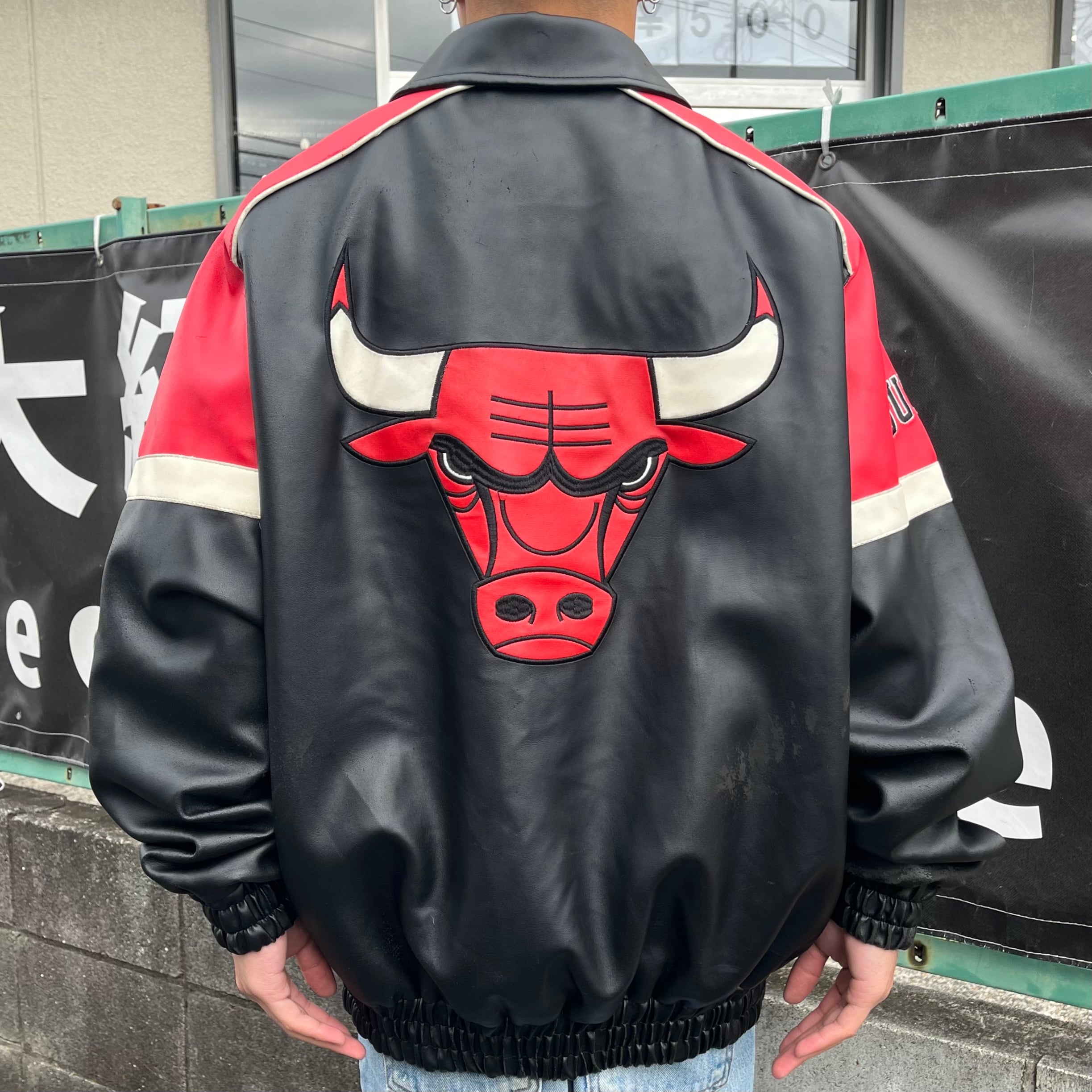 少し美品 Chicago Bulls シカゴブルズ NBA レザージャケット