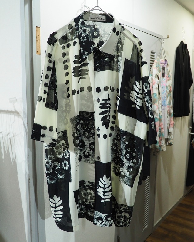 1990s Monotone Flower × Leaf Graphic Printed Vintage Drape SS shirt