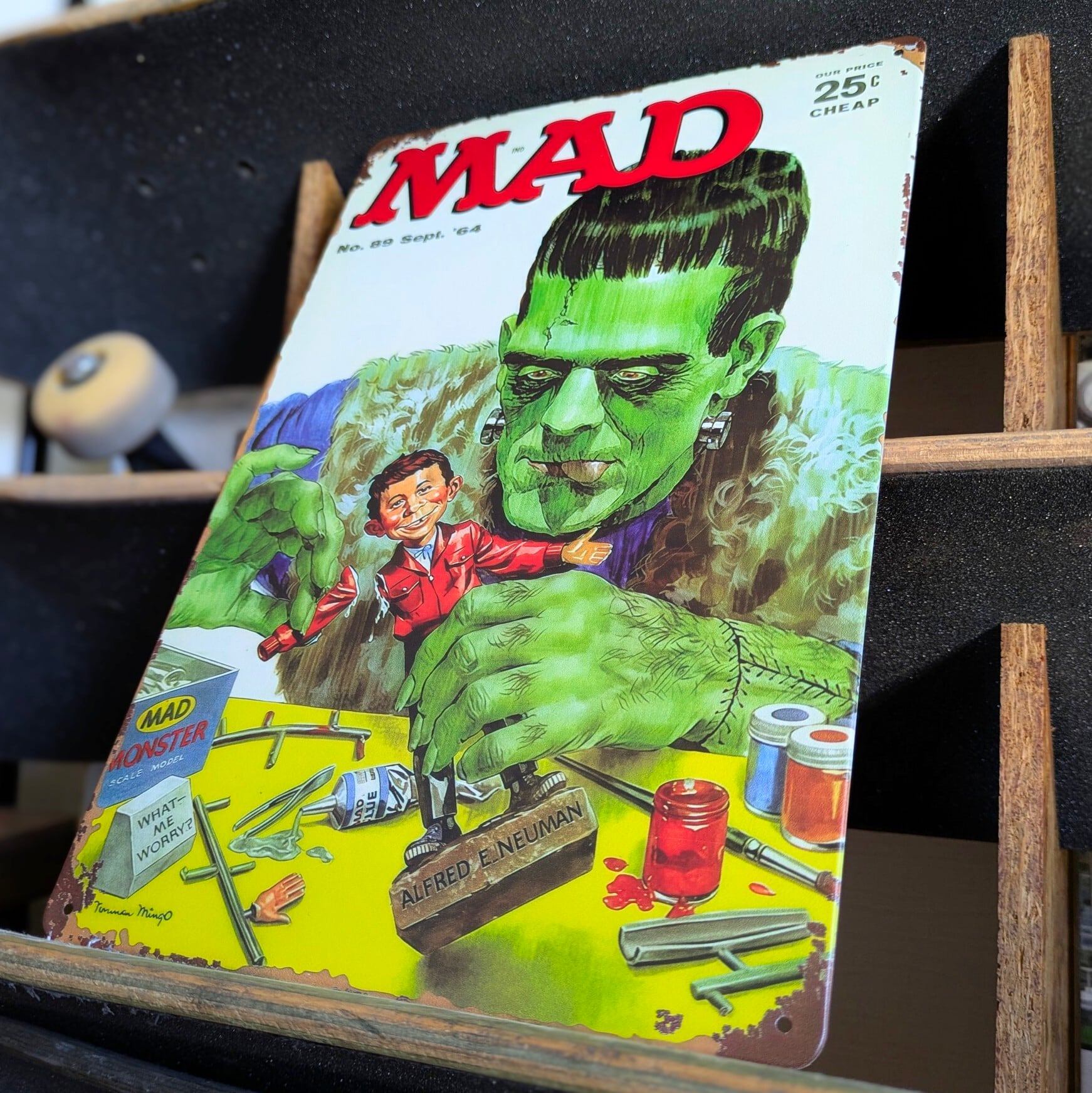 送料無料!ちょうどいいブリキ看板 【 MAD / マッド マガジン】『 フランケンシュタイン 』 アルフレッド・E・ニューマン / METAL SIGN / メタルサイン / ブリキ看板 / サインボード / ビンテージ加工〚アメリカン雑貨 アメトイ〛