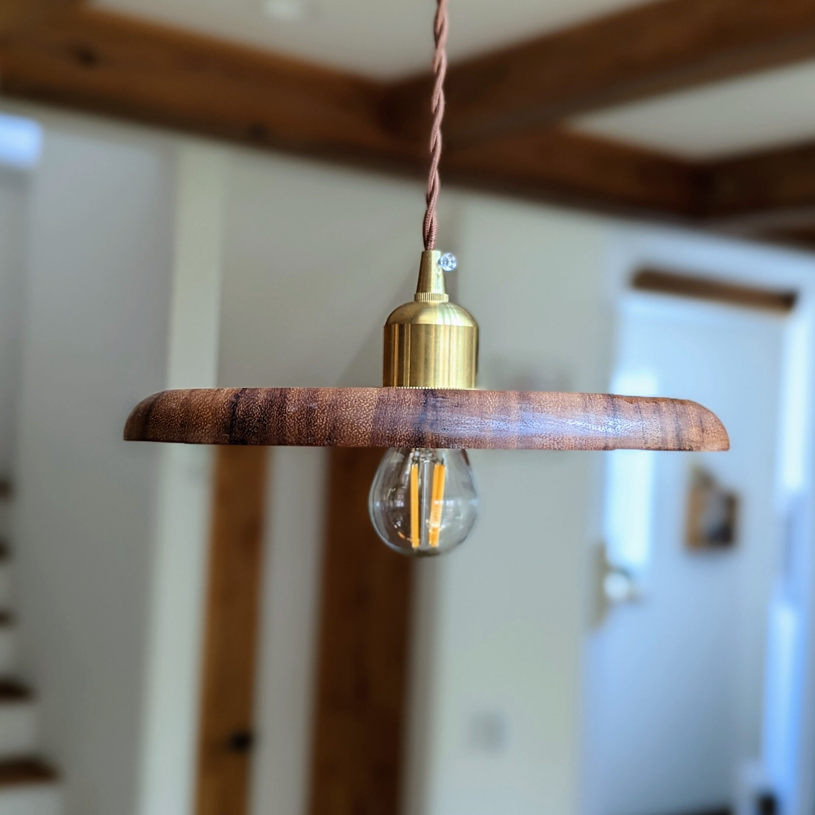 浅い木製シェードのペンダントライト【受注生産】 | Odoson Workshop