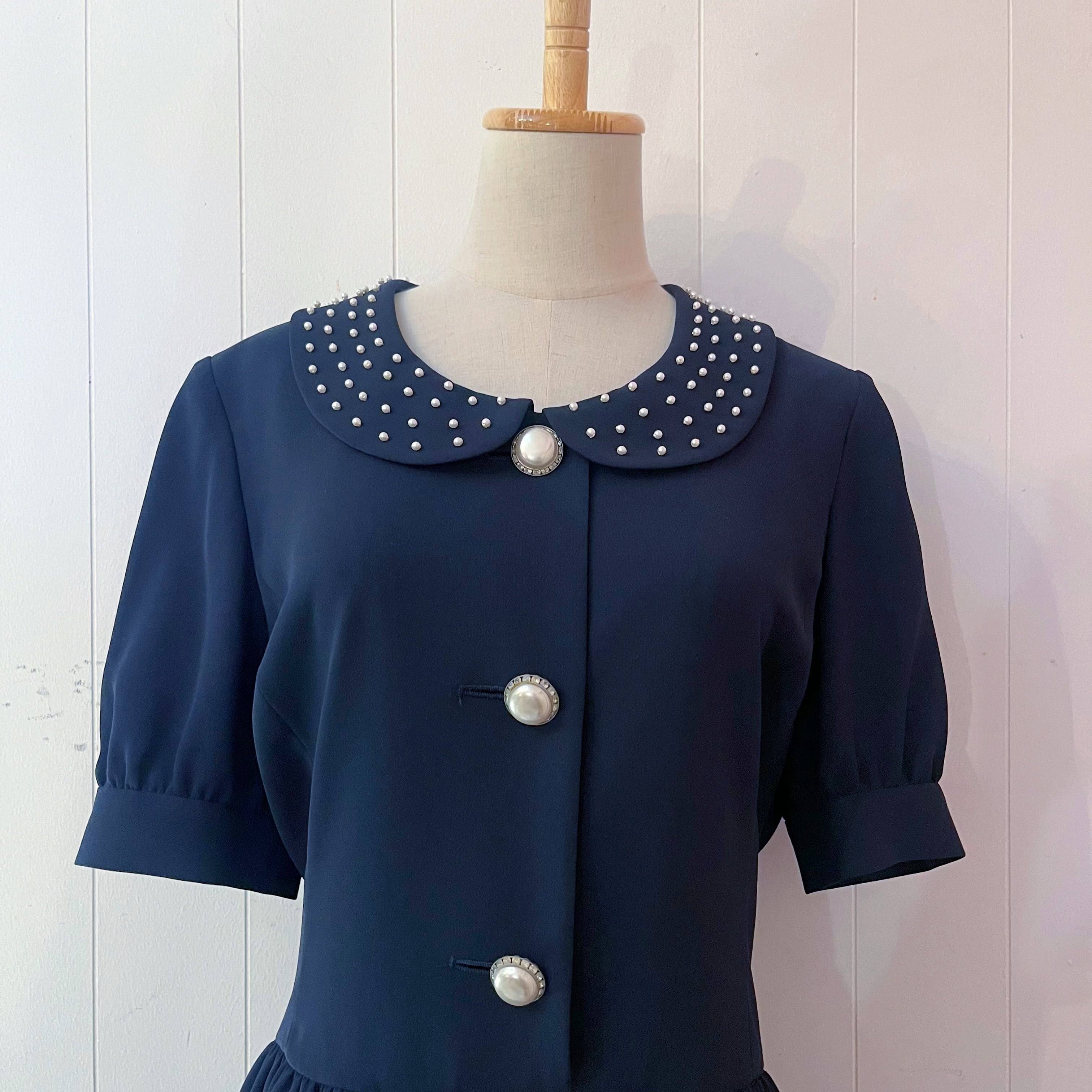 pearl big button gather one-piece