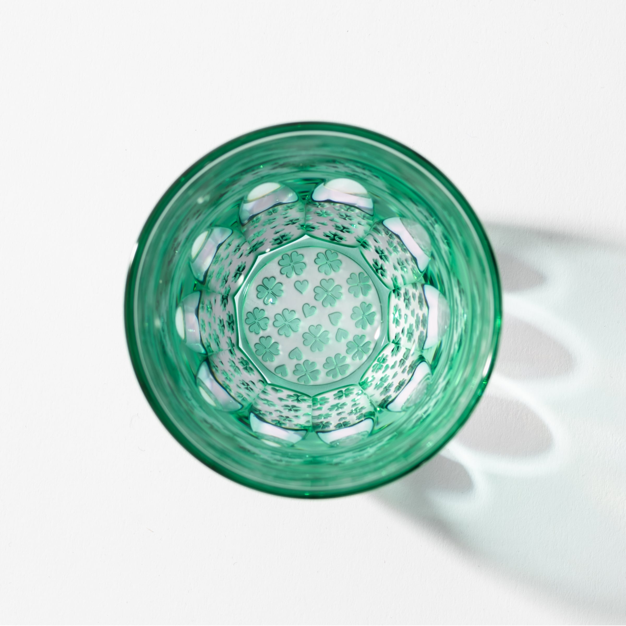 クローバー（緑×ピンク）ぐい呑 | 椎名切子（GLASS-LAB) 江戸切子・砂