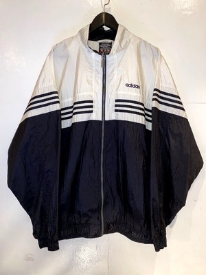 ADIDAS　ナイロンジャケット