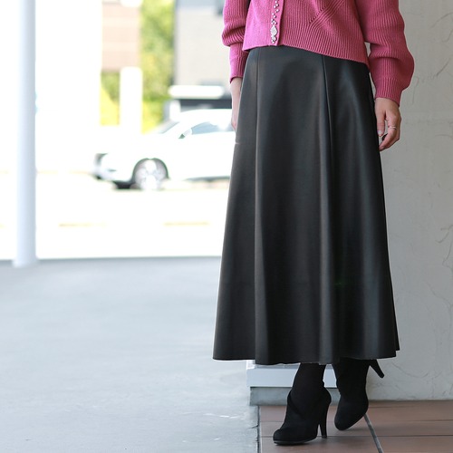 upper hights (アッパーハイツ)　ヴィーガンレザー　スタイルアップフレアーマキシスカート =Sara=