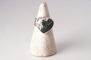 WhiteBuffalo ring "Black Heart Ⅱ＂